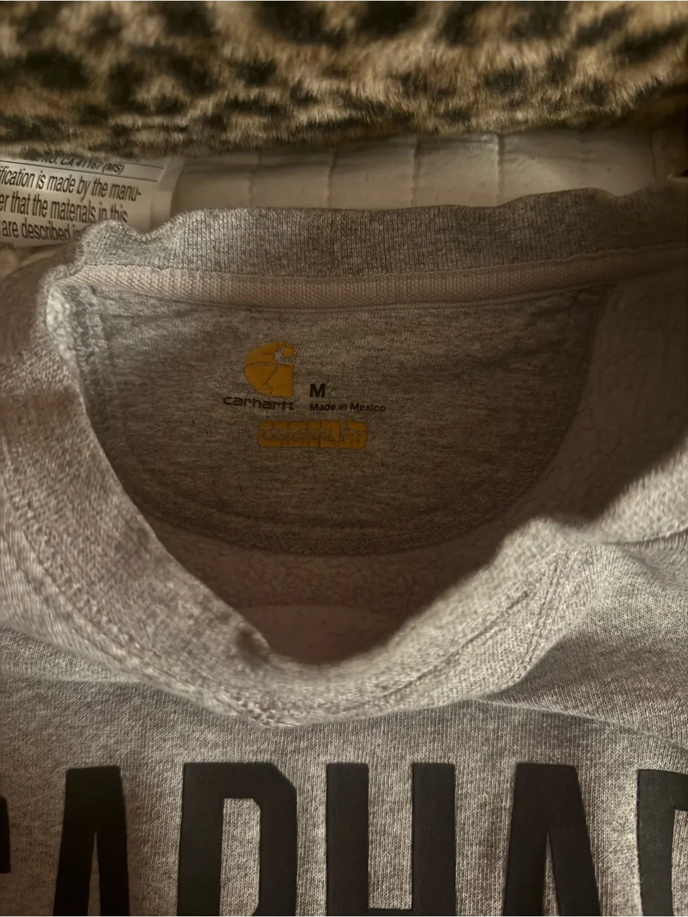 Carhartt sweatshirt !!